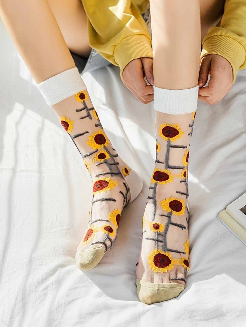 SUMMER SUNFLOWER SHEER EMBROIDERED SOCKS. O/S